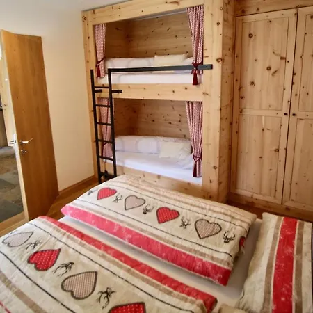 Zirbenlounge דירה